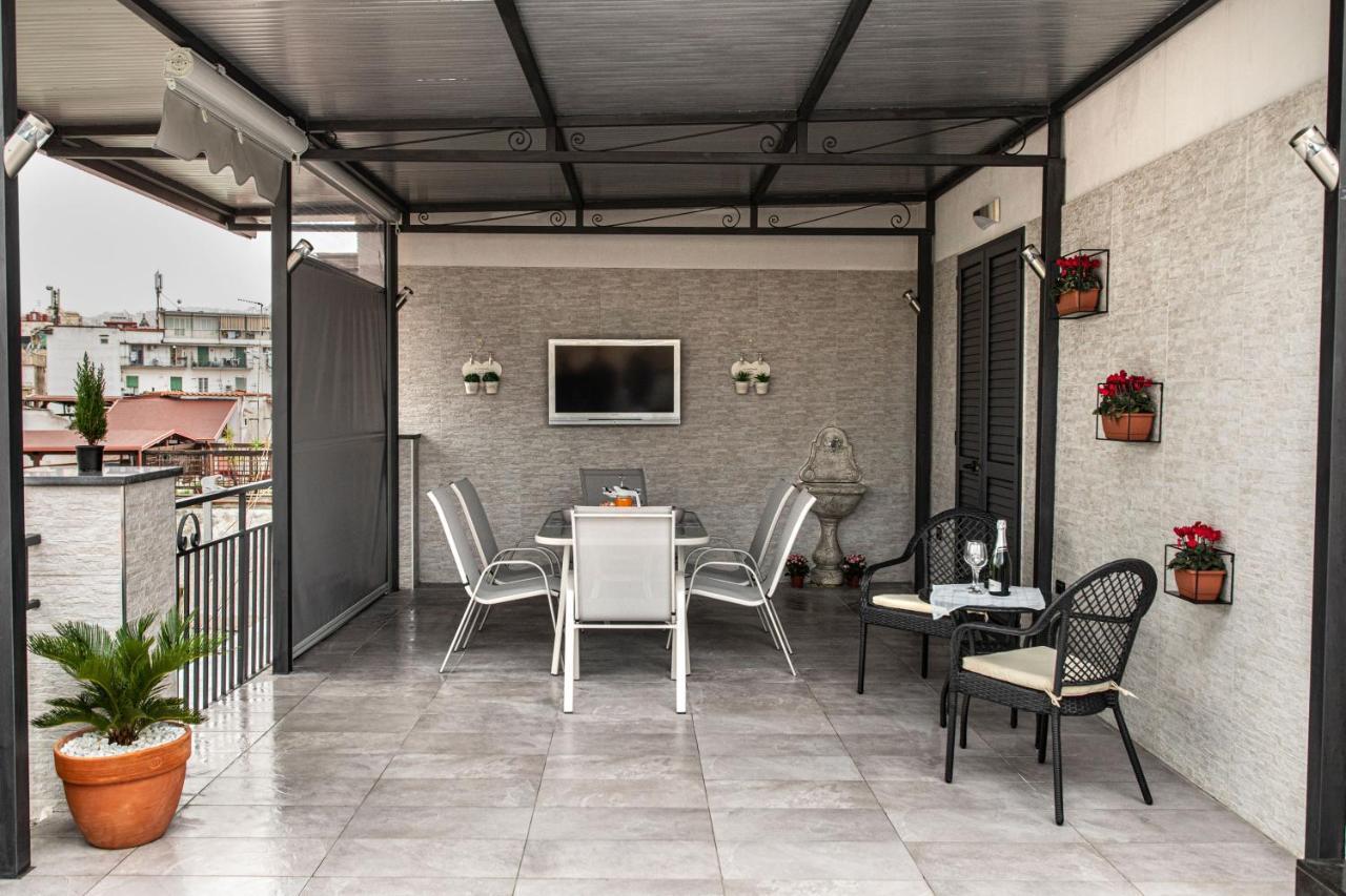 Апартаменты La Terrazza Del Corso Неаполь Экстерьер фото